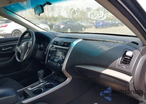 2015 Nissan Altima 2.5 S z USA, uszkodzony, nr VIN 1N4AL3AP7FC409943